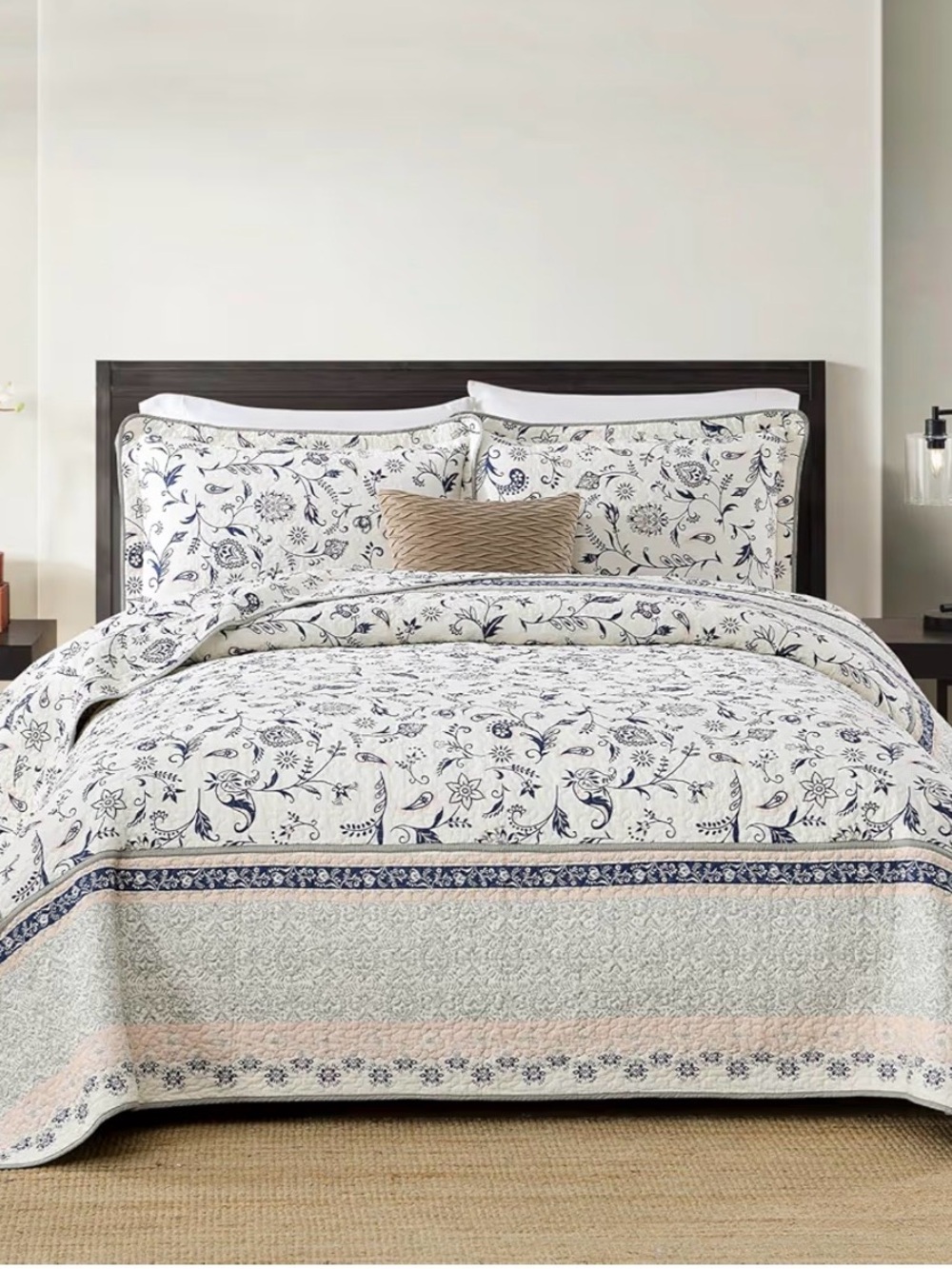 100%Cotton Bedspread 120x102 no need for a dust ruffle!Comes with 2 pillow sham